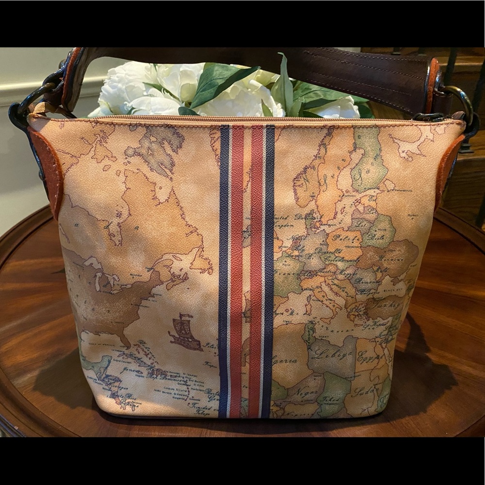 🔥SALE T’Classe Designer Tote Bag